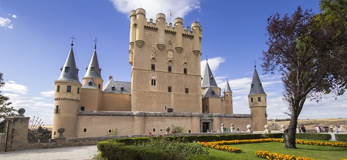 Learn about the Spanish language, Alcázar of Segovia